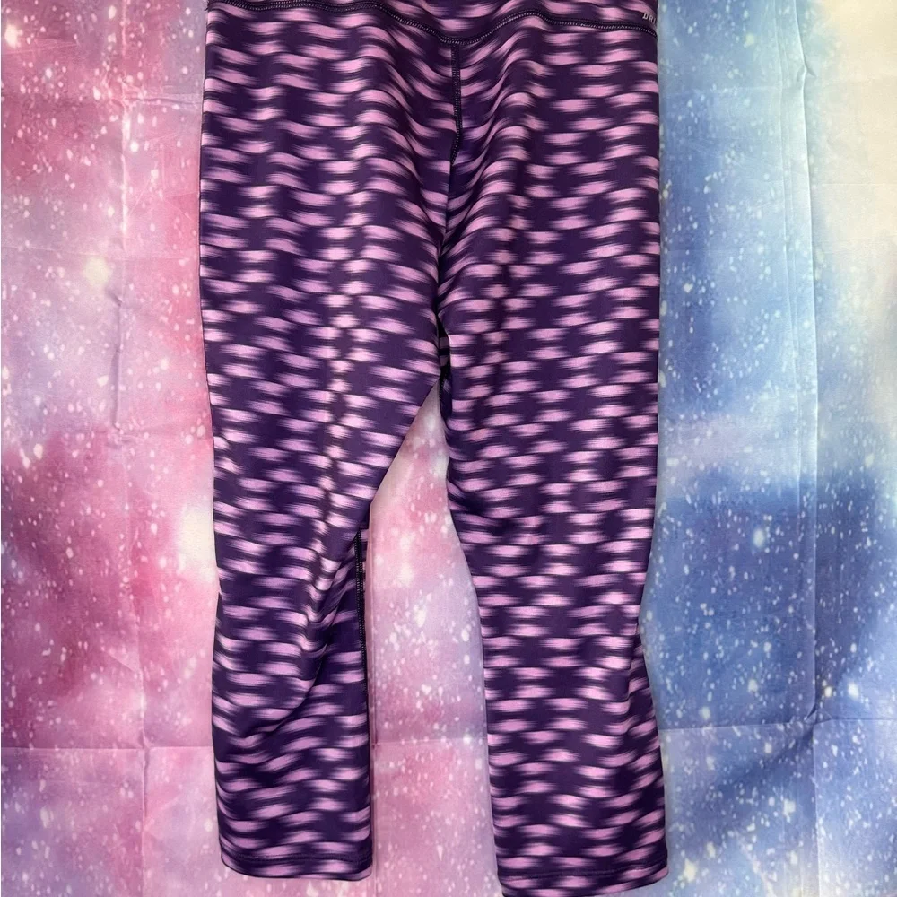 Cropped Nike purple pants 🛍